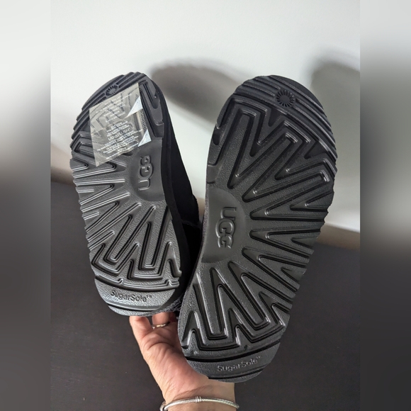 Ugg Classic Boot size 1 - Picture 5 of 8